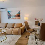 Ontop Apartment